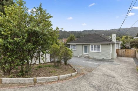 Photo of property in 5 Kopara Grove, Stokes Valley, Lower Hutt, 5019