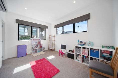 Photo of property in 8 Awakirihi Close, Shamrock Park, Auckland, 2016