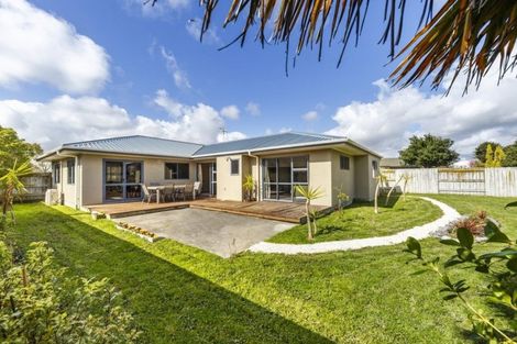 Photo of property in 94 Summerhill Drive, Fitzherbert, Palmerston North, 4410