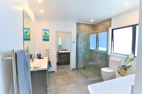 Photo of property in 70 Leeward Drive, Whitianga, 3510