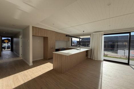 Photo of property in 6 Rowe Drive, Jacks Point, 9371