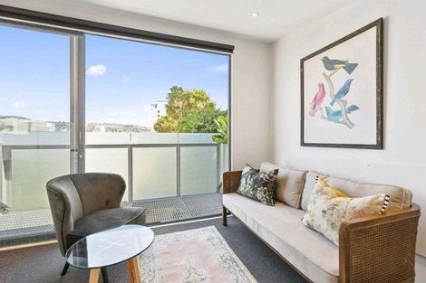 Photo of property in 11b Caroline Street, Mount Victoria, Wellington, 6011
