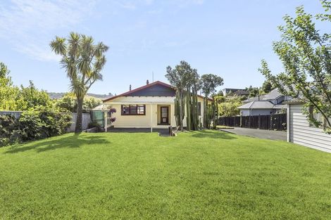Photo of property in 35 Tipahi Street, Nelson South, Nelson, 7010