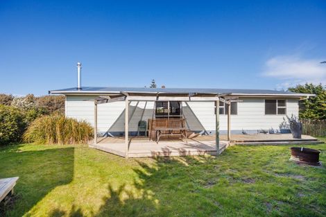 Photo of property in 24 Te Kiri Street, Himatangi Beach, Foxton, 4891
