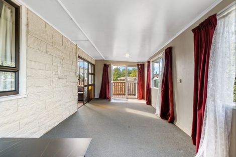 Photo of property in 7 Kelvin Place, Westown, New Plymouth, 4310