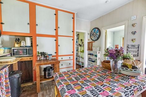 Photo of property in 16 Cole Street, Dannevirke, 4930