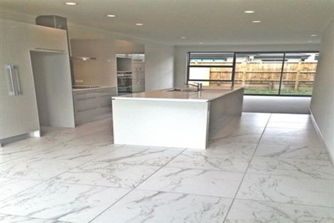 Photo of property in 14 Purchas Hill Drive, Stonefields, Auckland, 1072
