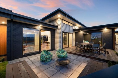 Photo of property in 2 Saint Thomas Avenue, Pyes Pa, Tauranga, 3112