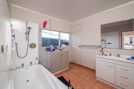 Photo of property in 25a-b Spains Road, Awanui, 0486