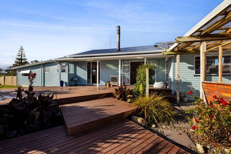 Photo of property in 1288 Normanby Road, Manaia, Hawera, 4678