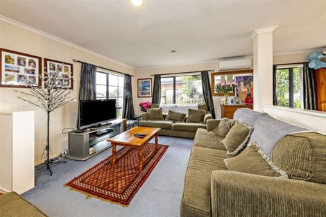 Photo of property in 34 Stellata Court, Randwick Park, Auckland, 2105