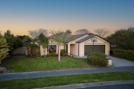 Photo of property in 28 Puhara Avenue, Parklands, Christchurch, 8083