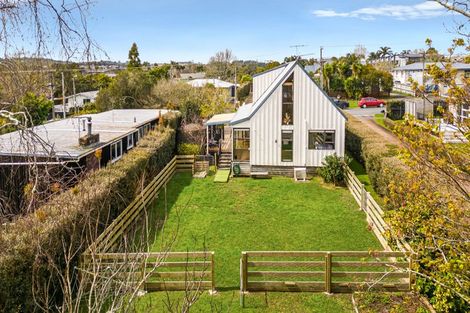 Photo of property in 22 Tapu Road, Huapai, Kumeu, 0810