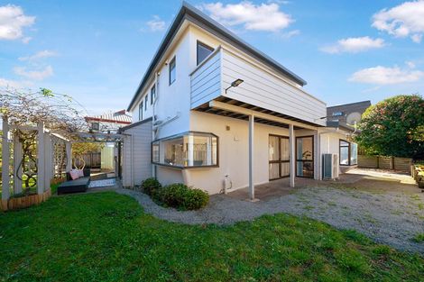 Photo of property in 1/6 Glucina Avenue, West Harbour, Auckland, 0618