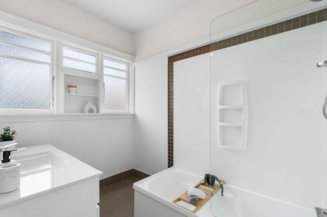 Photo of property in 15 Roa Road, Fendalton, Christchurch, 8041