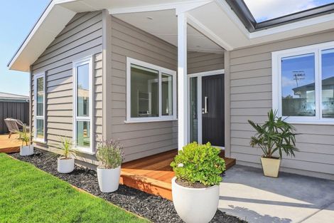 Photo of property in 100 King Street, Taradale, Napier, 4112