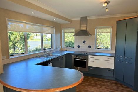 Photo of property in 40 Realm Drive, Paraparaumu, 5032