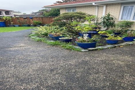 Photo of property in 12 Malin Place, Pinehill, Auckland, 0632