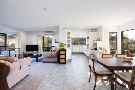 Photo of property in 205 Auckland Road, Greenmeadows, Napier, 4112