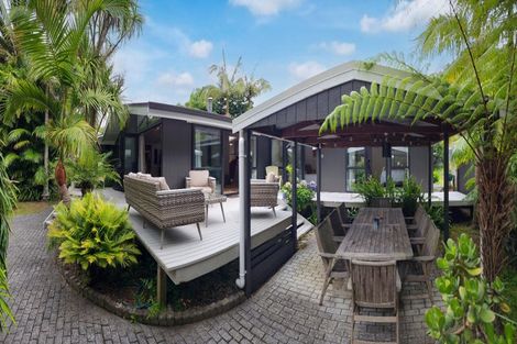 Photo of property in 28 Florance Avenue, Russell, 0202