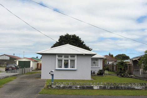 Photo of property in 22 Peel Street, Westport, 7825