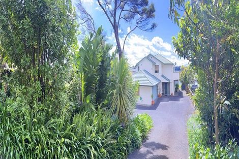 Photo of property in 10 The Terrace, Herald Island, Auckland, 0618