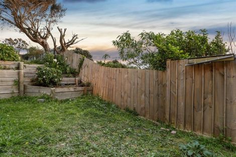 Photo of property in 3/164 Rangatira Road, Beach Haven, Auckland, 0626