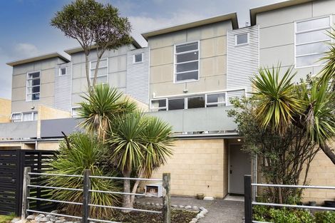 Photo of property in 132 Purchas Street, Edgeware, Christchurch, 8013