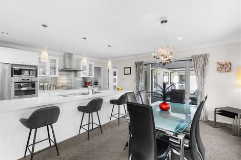 Photo of property in 6 Lakebridge Place, Parklands, Christchurch, 8083