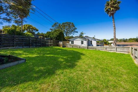 Photo of property in 4/89a Royal Road, Massey, Auckland, 0614