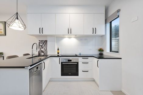 Photo of property in 2/46 Te Kanawa Crescent, Henderson, Auckland, 0610