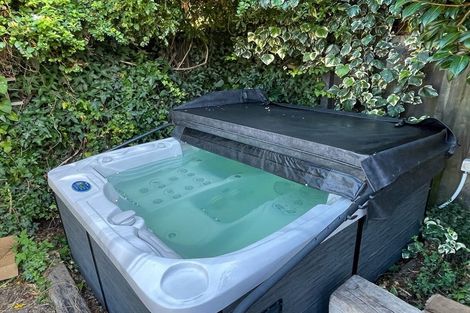 Photo of property in 77 Colombo Street, Somerfield, Christchurch, 8023