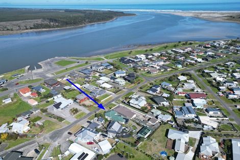 Photo of property in 43 Shortt Street, Foxton Beach, Foxton, 4815