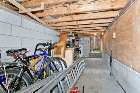 Photo of property in 3 Hamilton Place, Glenfield, Auckland, 0629