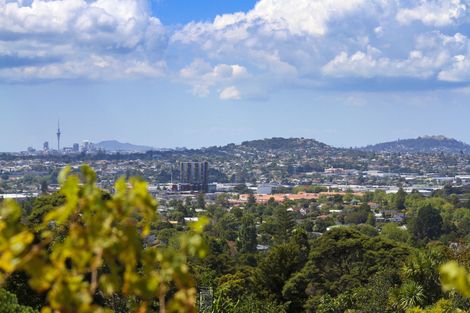 Photo of property in 238 Old Titirangi Road, Titirangi, Auckland, 0604