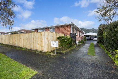 Photo of property in 2/15 Clouston Park Road, Ebdentown, Upper Hutt, 5018