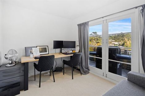 Photo of property in 8 James Grove, Stokes Valley, Lower Hutt, 5019