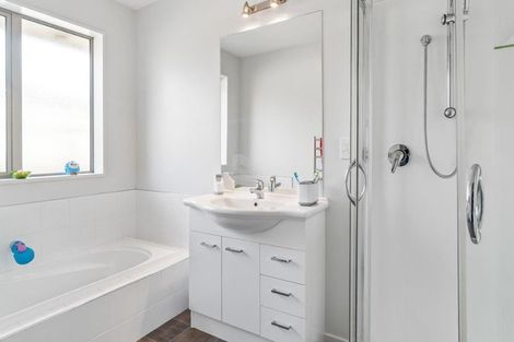 Photo of property in 62a Somerville Crescent, Aidanfield, Christchurch, 8025