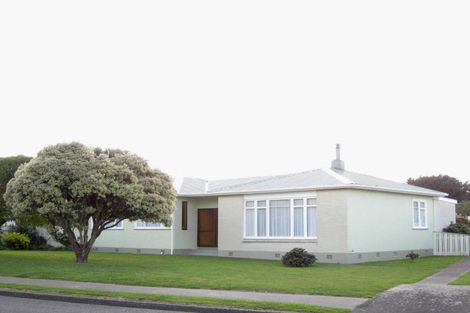 Photo of property in 244 Cornfoot Street, Castlecliff, Whanganui, 4501