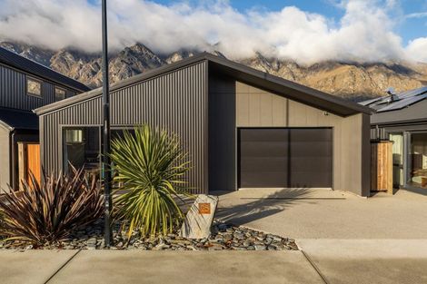 Photo of property in 25 Friesian Close, Jacks Point, 9371