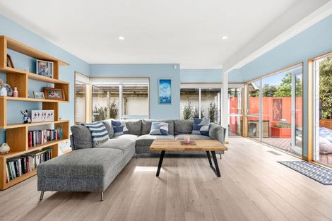 Photo of property in 32 Penryn Drive, Camborne, Porirua, 5026