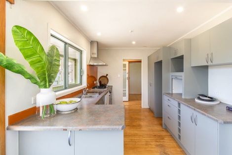 Photo of property in 15 Wyatt Avenue, Onekawa, Napier, 4110