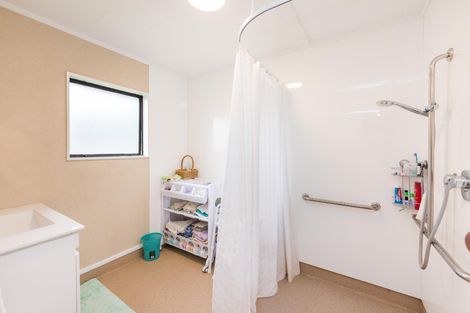 Photo of property in 34 Roberts Line, Kelvin Grove, Palmerston North, 4414