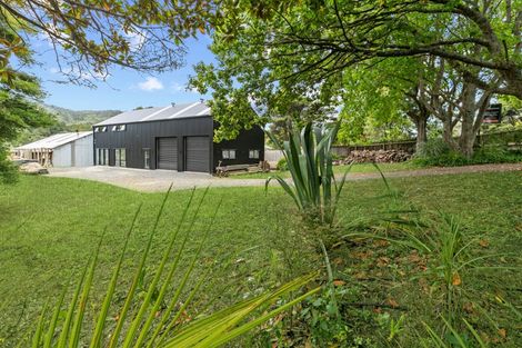 Photo of property in 127 Bethells Road, Waitakere, 0781
