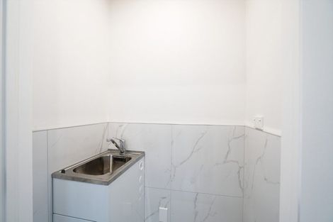 Photo of property in 16c Dianthus Place, Browns Bay, Auckland, 0630