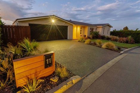 Photo of property in 11 Signal Hill Road, Mount Pleasant, Christchurch, 8081