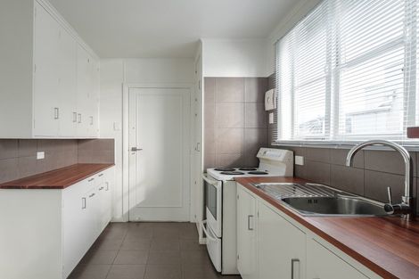 Photo of property in 24 Townley Street, Te Hapara, Gisborne, 4010