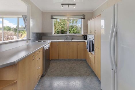 Photo of property in 85 Riversdale Drive, Merrilands, New Plymouth, 4312