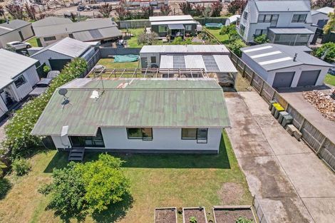 Photo of property in 27 Totara Street, Edgecumbe, 3120