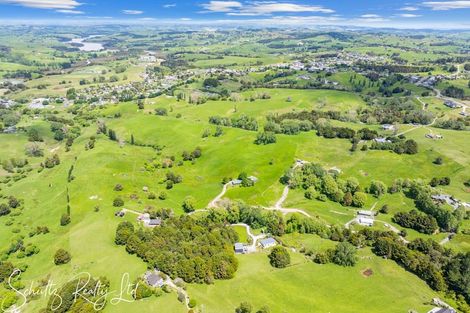 Photo of property in 37 Willow Lane, Maungaturoto, 0588